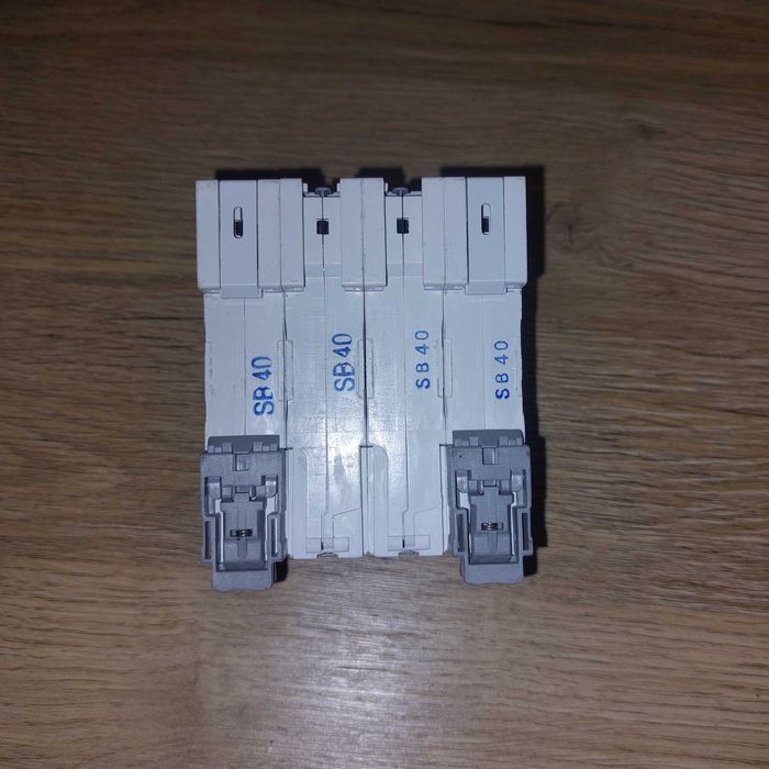 Wyłącznik nadprądowy Legrand TX3 S304 B 40A