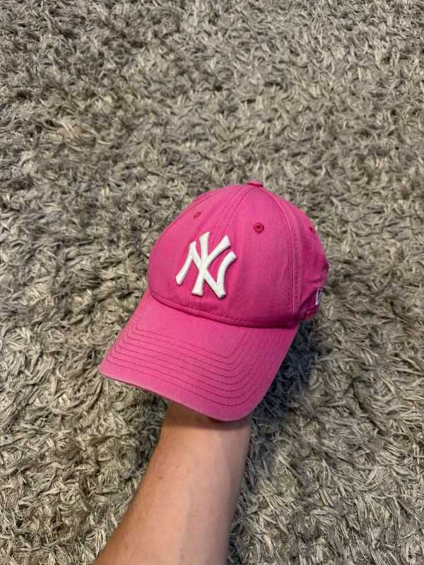 Różowa czapka z daszkiem New Era 9Forty - One Size