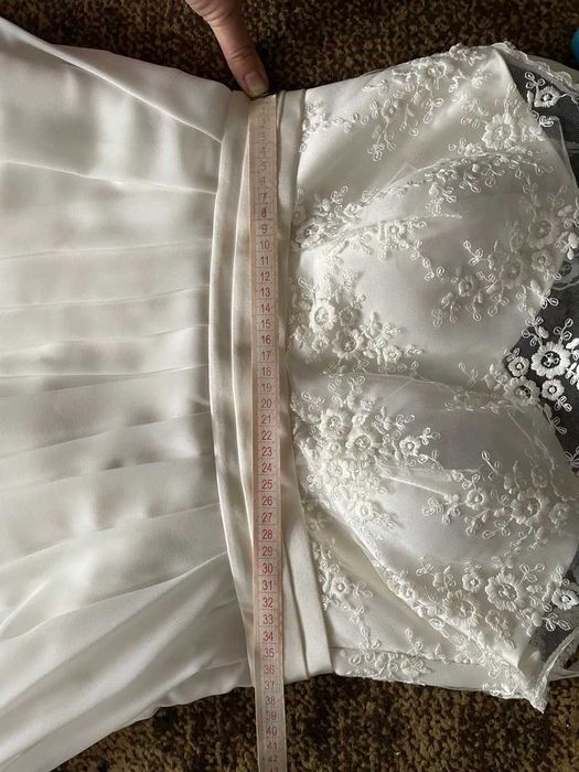 Весільна сукня, фата, хустка та болеро. Ціна договірна.