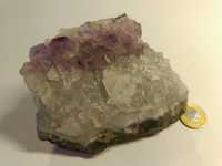 Naturalny kamień Ametyst w formie krystalicznej bryły skałki nr R