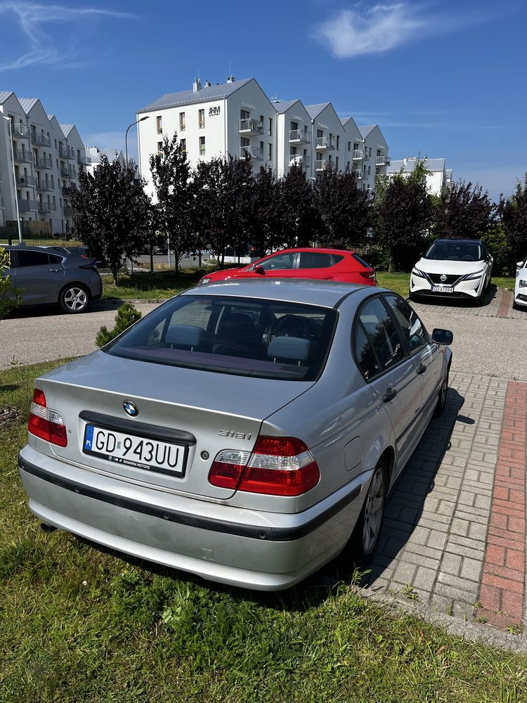 Uszkodzone bmw e46 318i