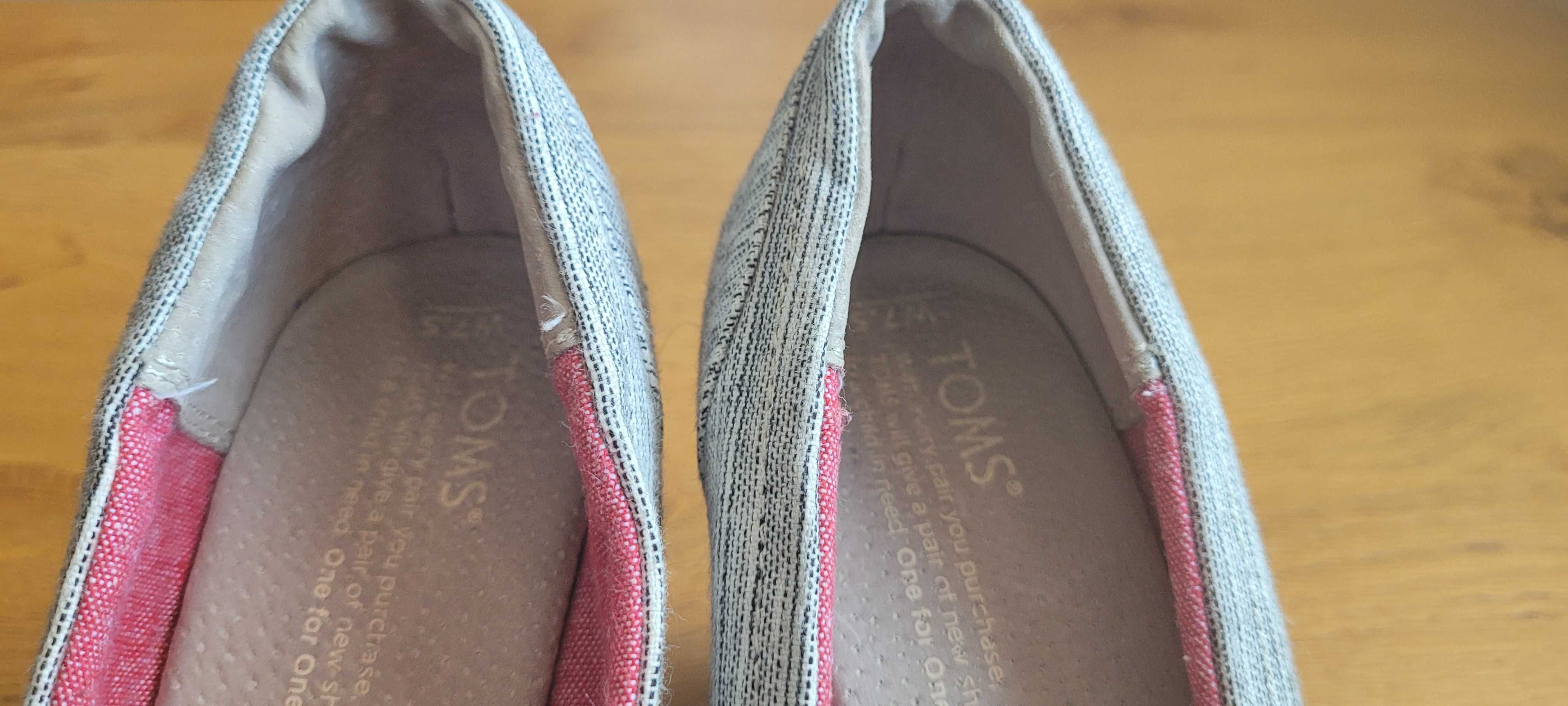 TOMS, espadryle na koturnie, r. 38