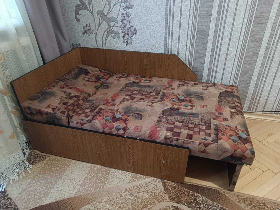 Одномісний розкладний дитячий диван