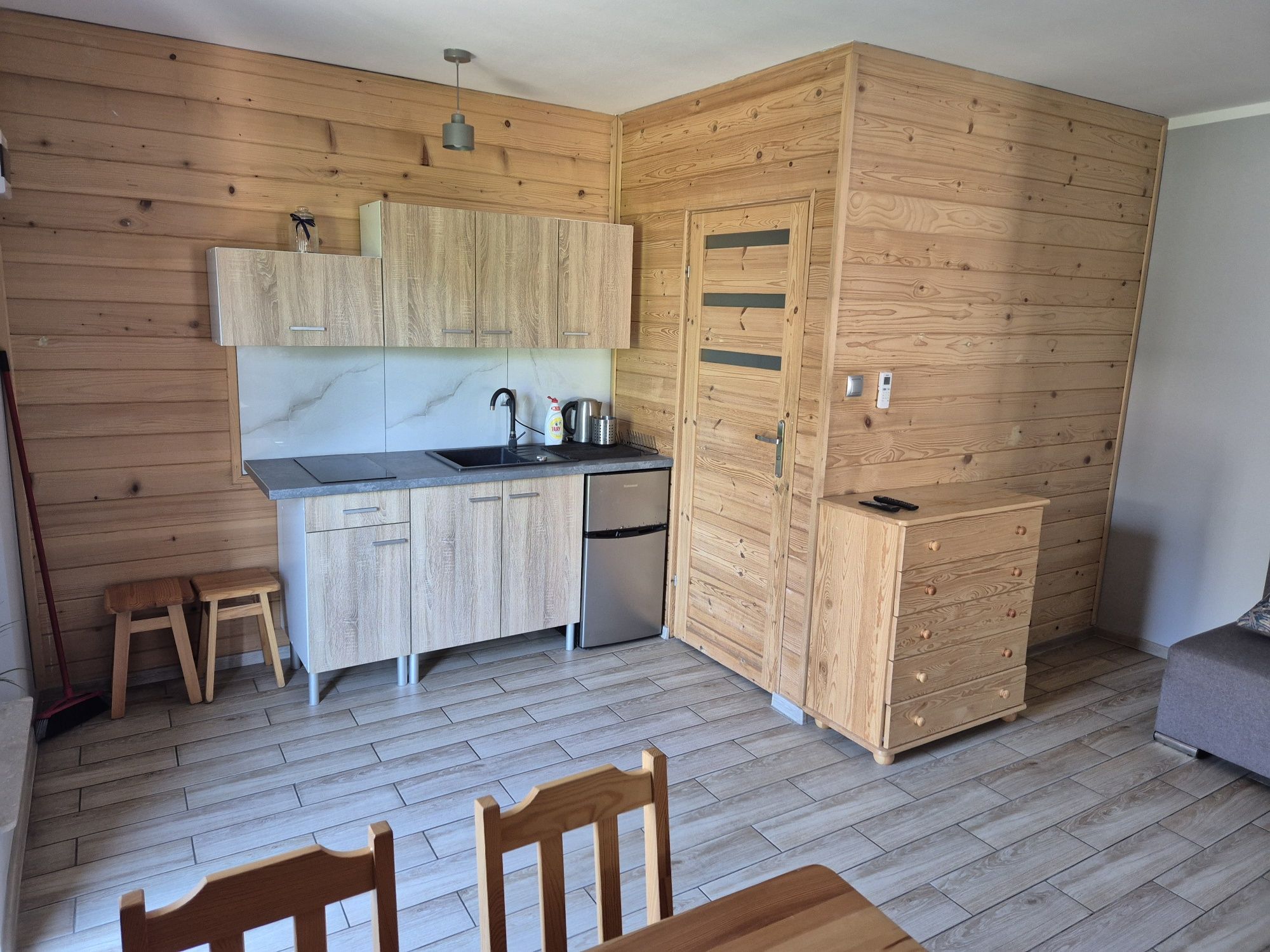 Domki i apartamenty noclegi Okuninka jezioro Białe - Ośrodek Piano