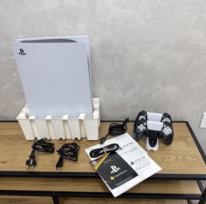 Sony PlayStation 5 Plus Deluxe