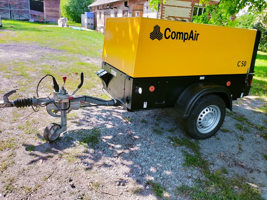 Kompresor śrubowy CompAir C50 1100MTH