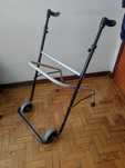 Andarilho com rodas
