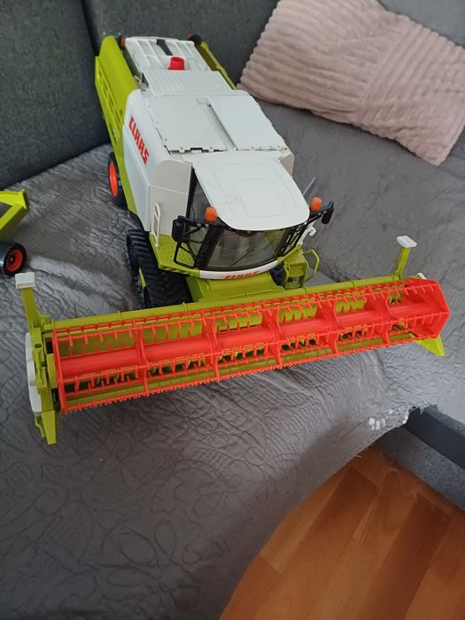 Kombajn duzy claas