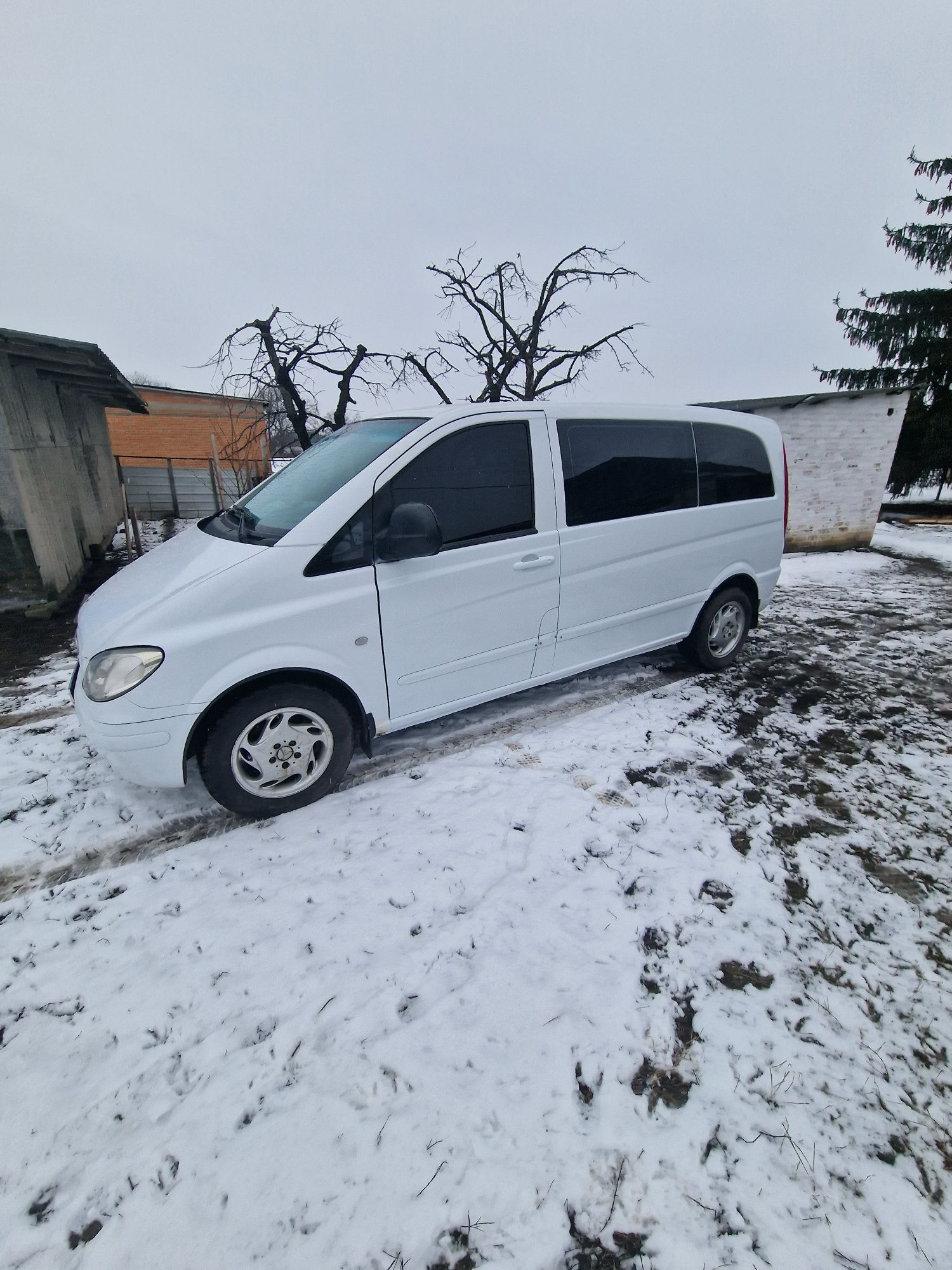 Mercedes Vito 639 пассажир (коротка база)