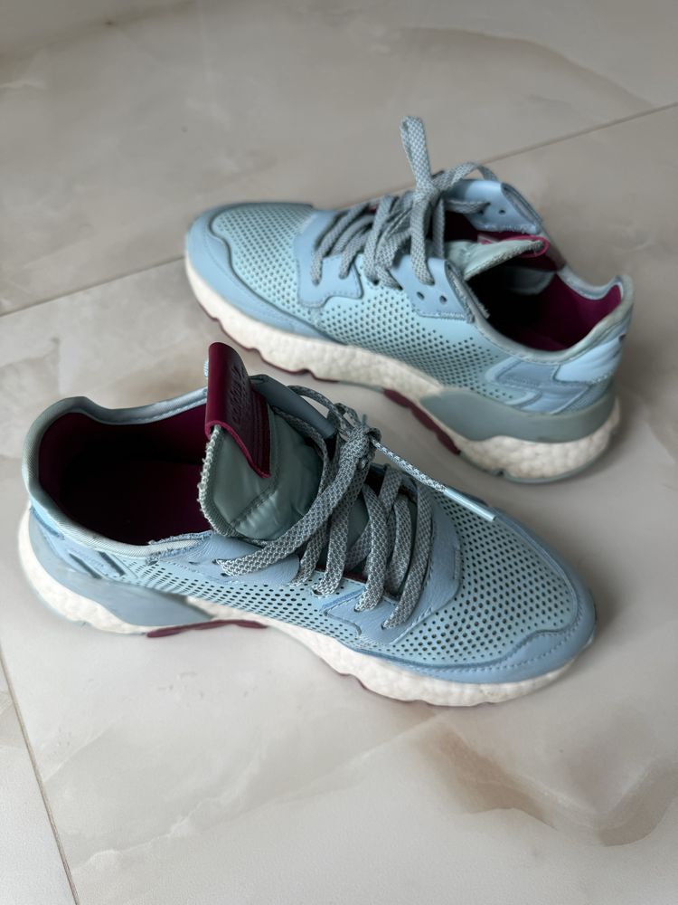 Кросівки Adidas 38.5