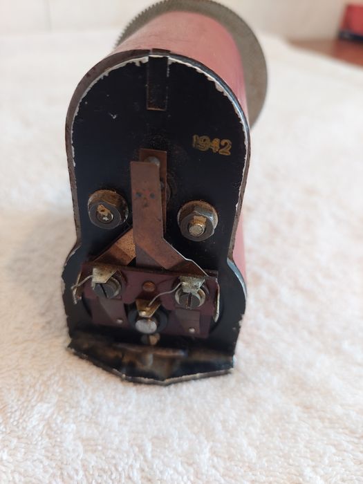 Продам магнето на полевой телефон.