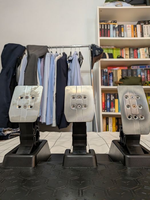 Pedais Thrustmaster T3PM