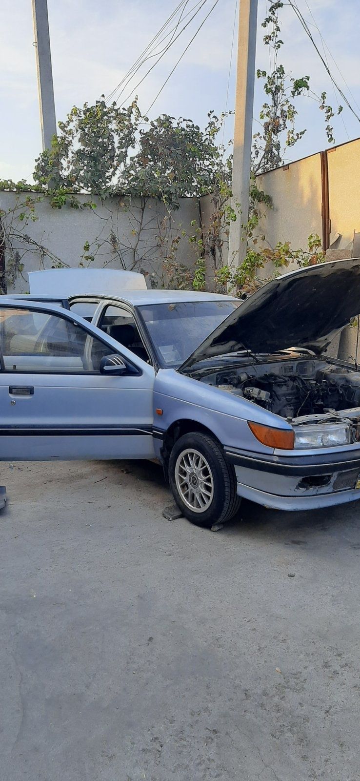 Митсубиси,  Mitsubishi Lancer 88-91 г.г разбор.