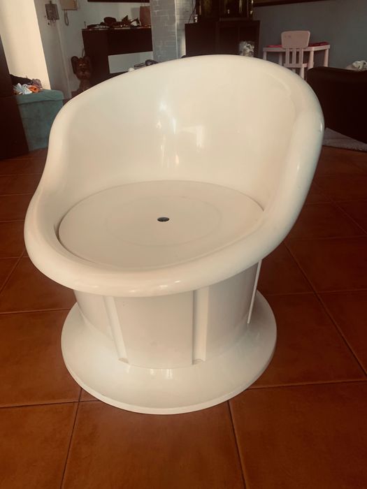 Poltrona IKEA com arrumação