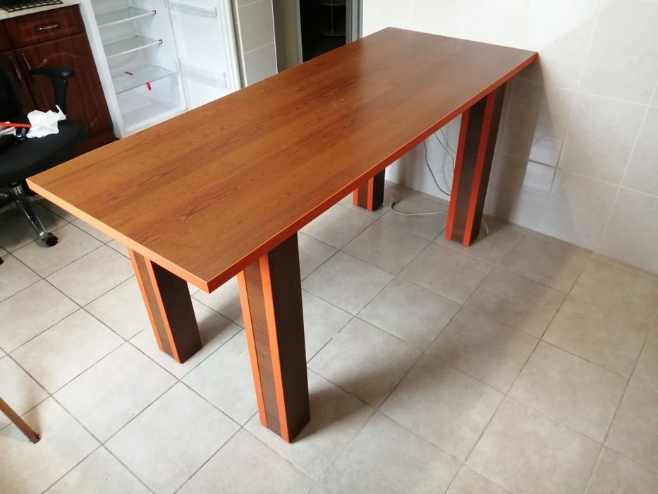 Обідній стіл з лавкою