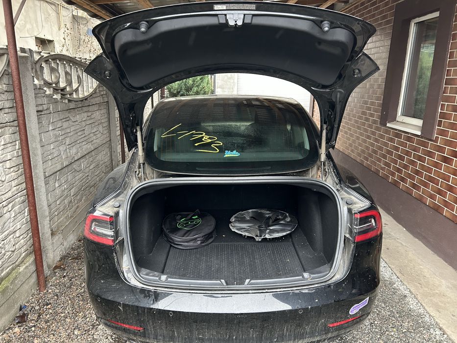 Тесла Модель 3 2019г