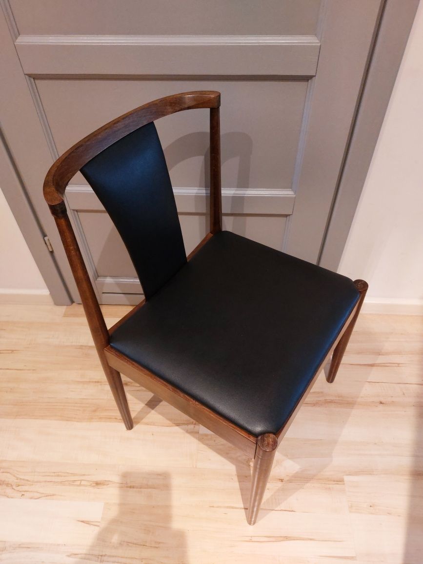 krzesło marki Casala vintage drewniane tapicerowane
