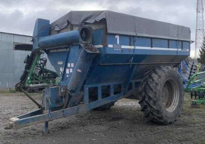 Бункер-перенавантажувач KINZE 640