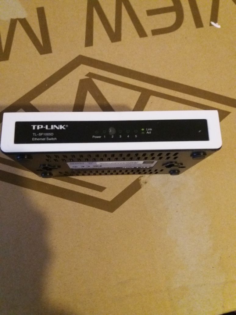 Tp link switch TL SF 1005D 10/100 5 portas