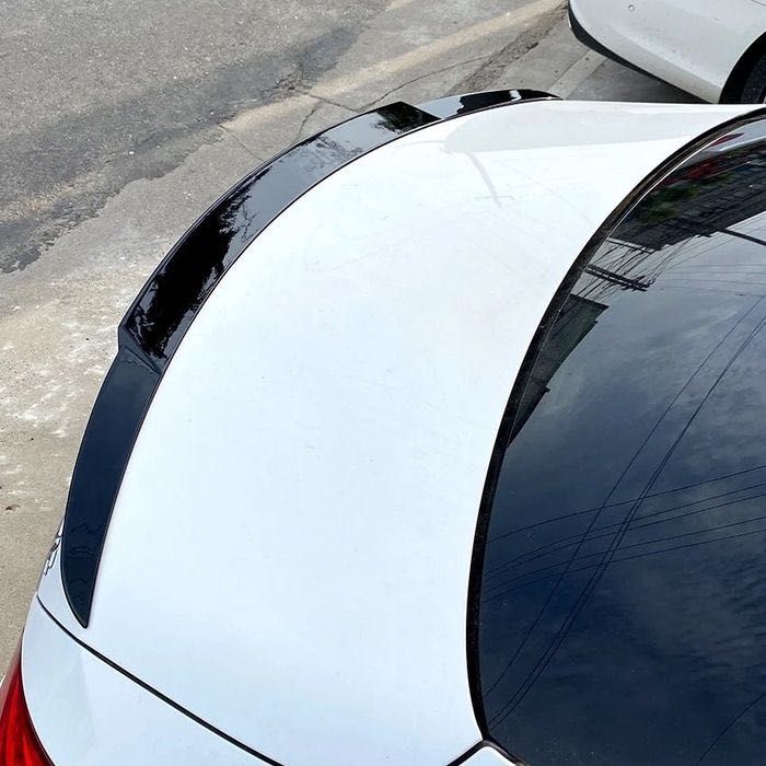 Спойлер Mercedes W205 накладка на багажник бленда антикрыло ц класс