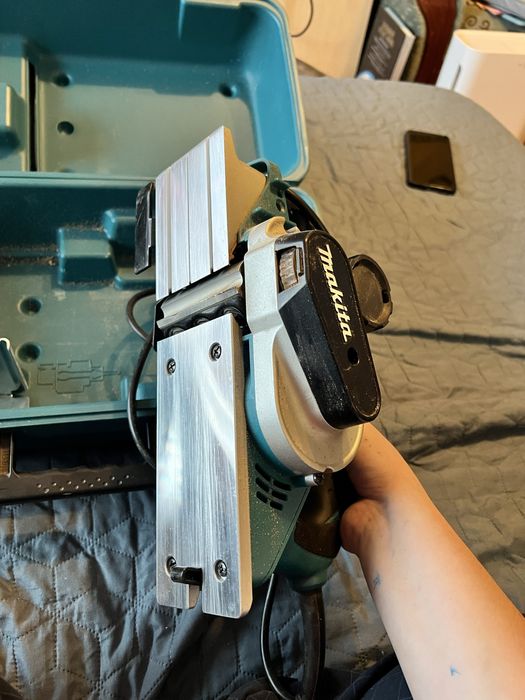 Makita KP0810 — електрорубанок