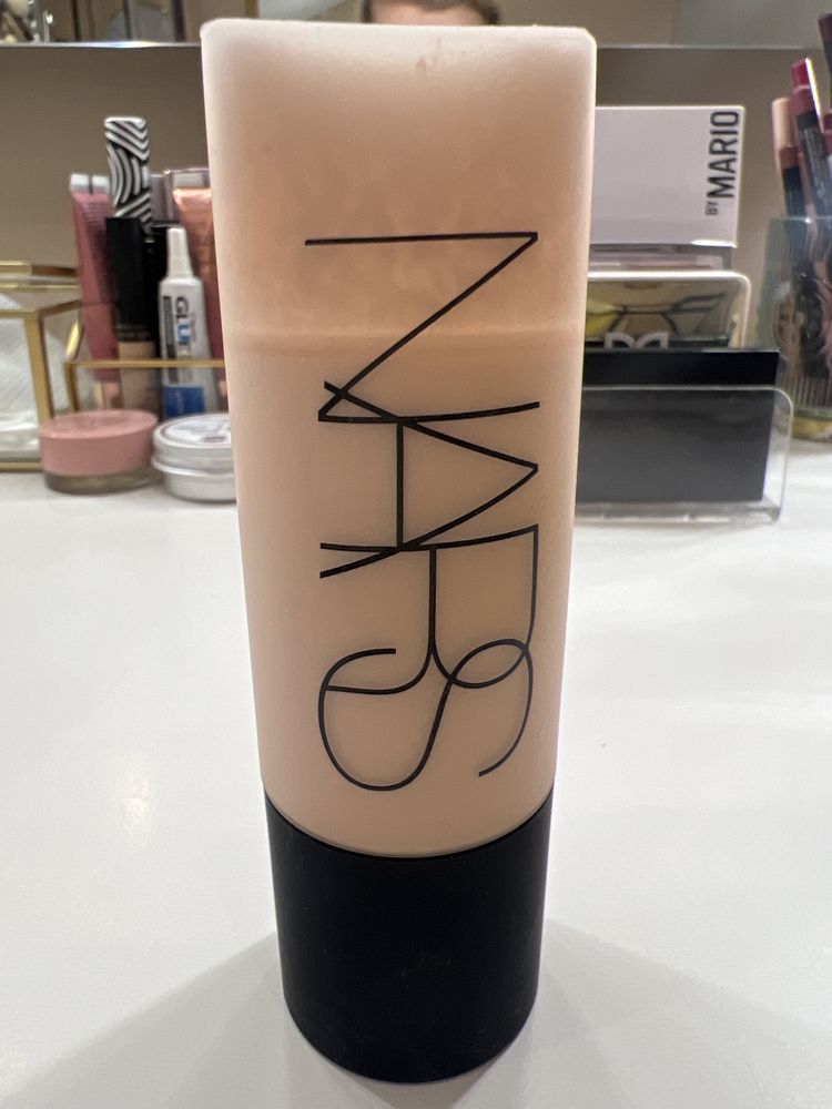 Podkład Nars Soft Matte Complete Foundation
