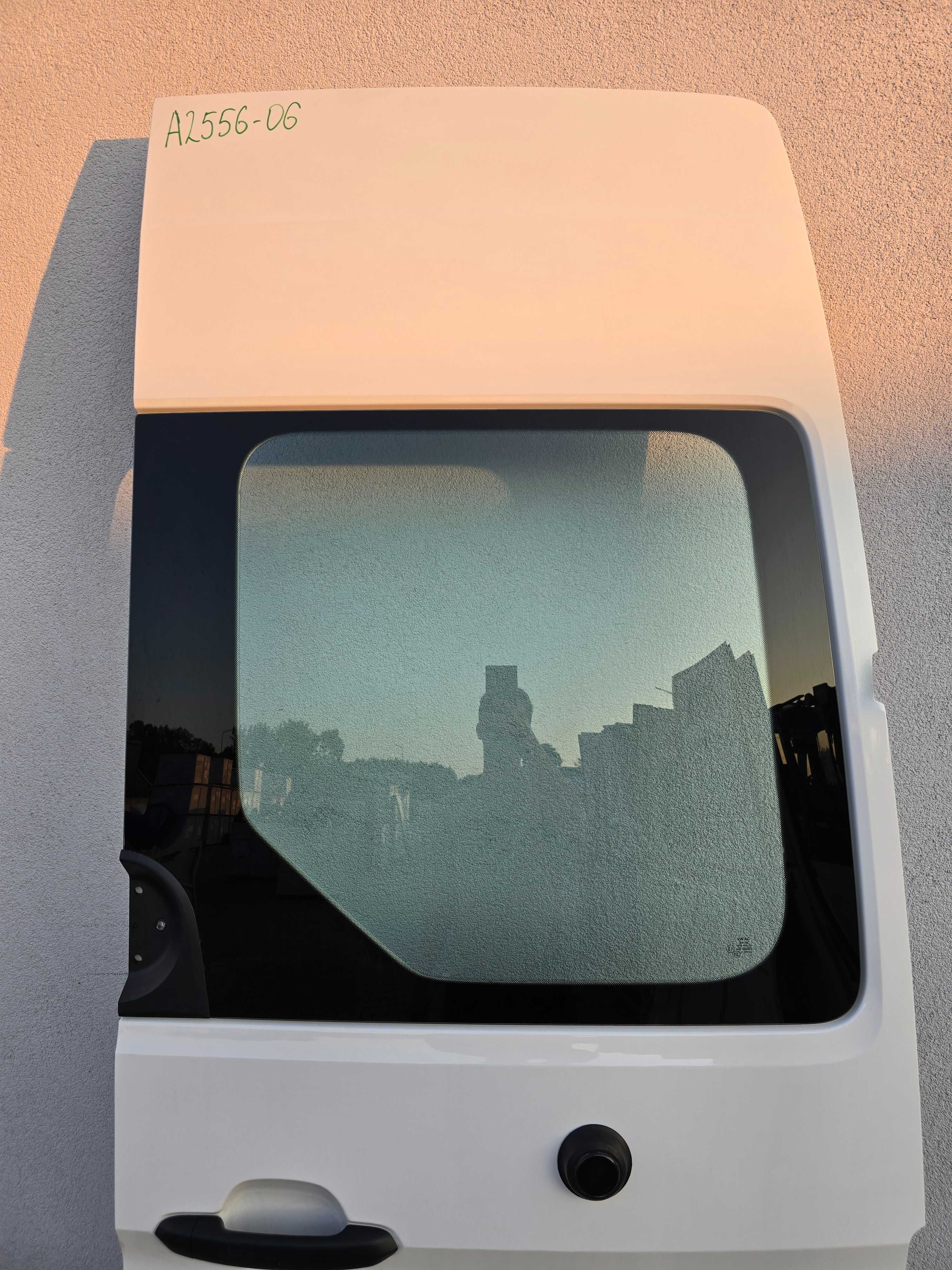 NOWE drzwi tylne Prawe VW Crafter / MAN TGE KPA2556-06