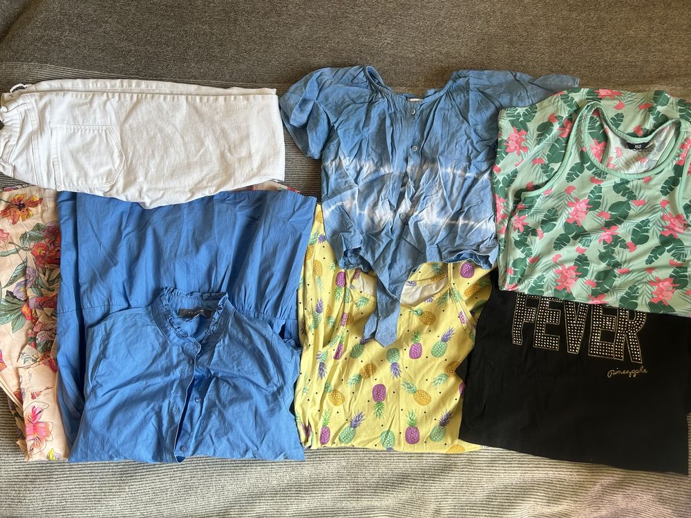 Пакет летних вещей на девочку (сарафаны, платье, джинсы, футболка, топ