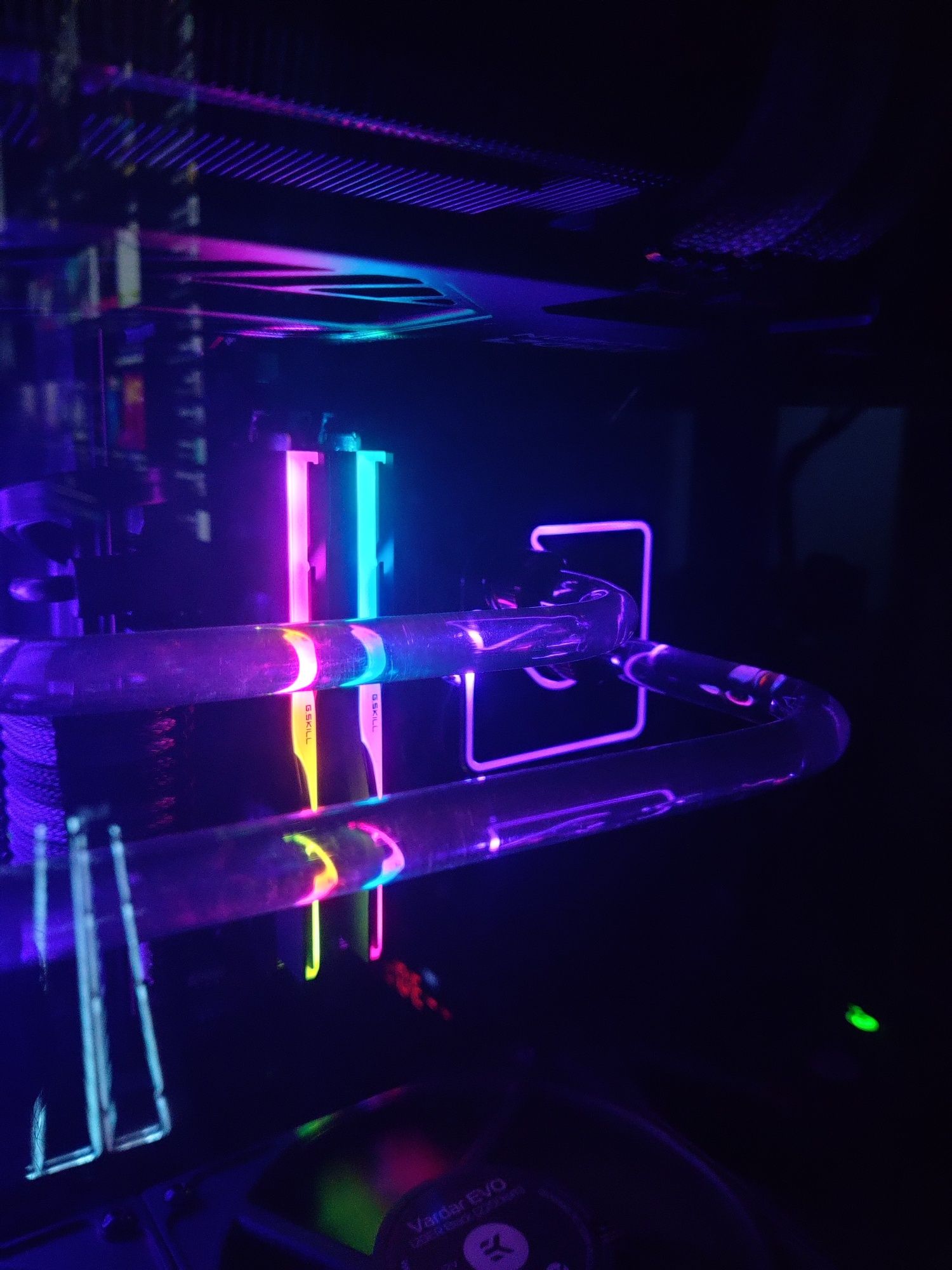 Gskill Trident z5 6400mhz cl32 RGB 2x16