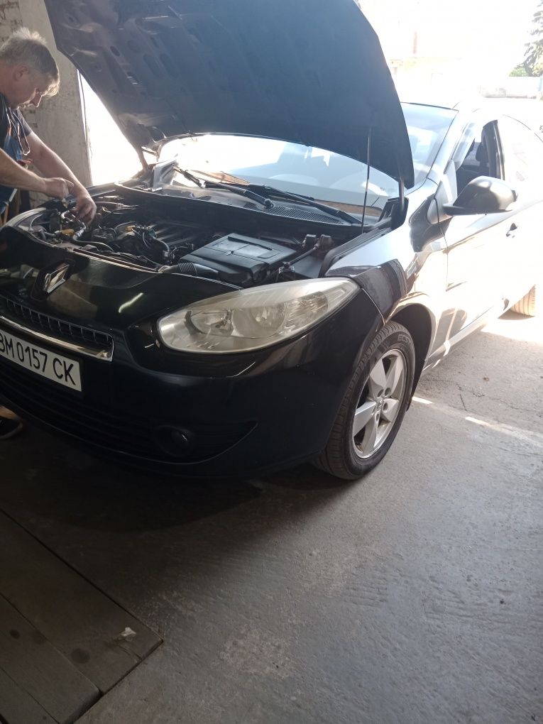 Продам renault fluence 11-го года на автомате на газ бензин в хорошем