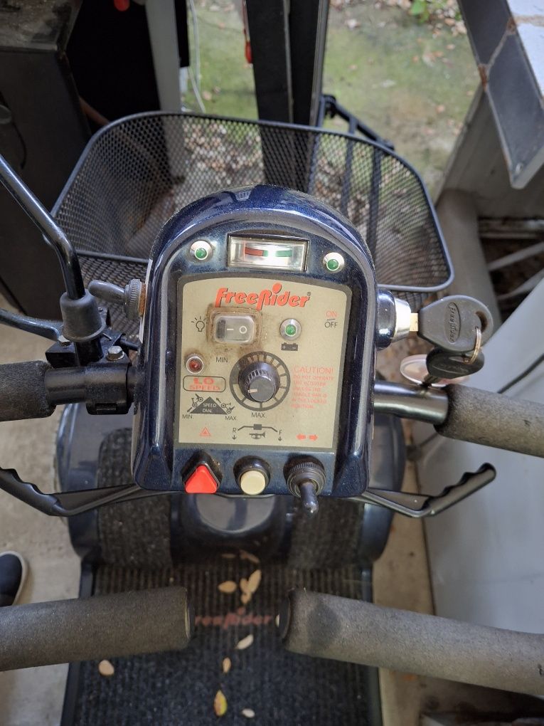 Carro cadeira de rodas eletrico