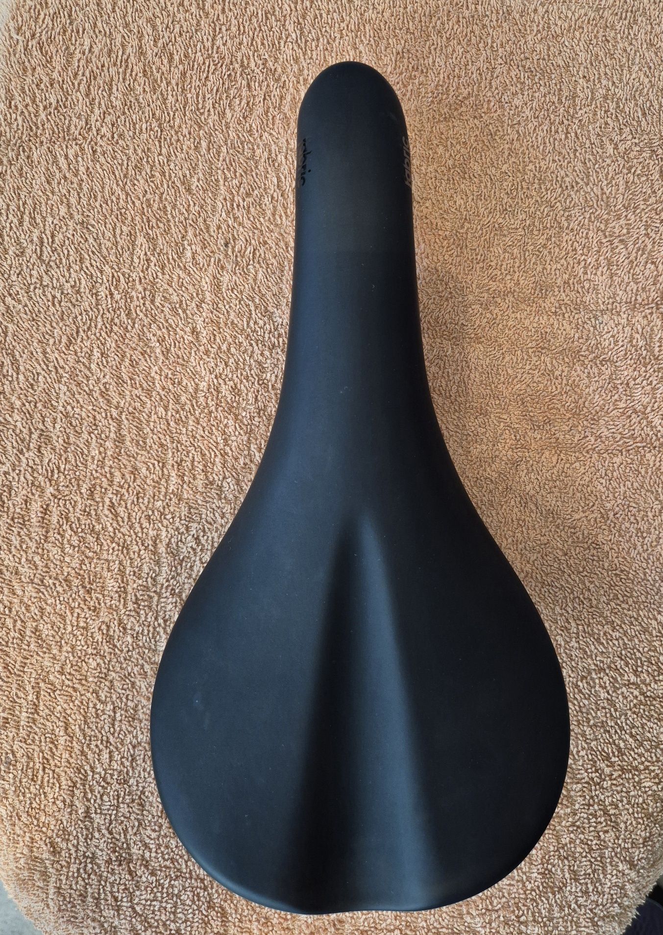 Selim bicicleta Fabric Scoop Shallow Elite