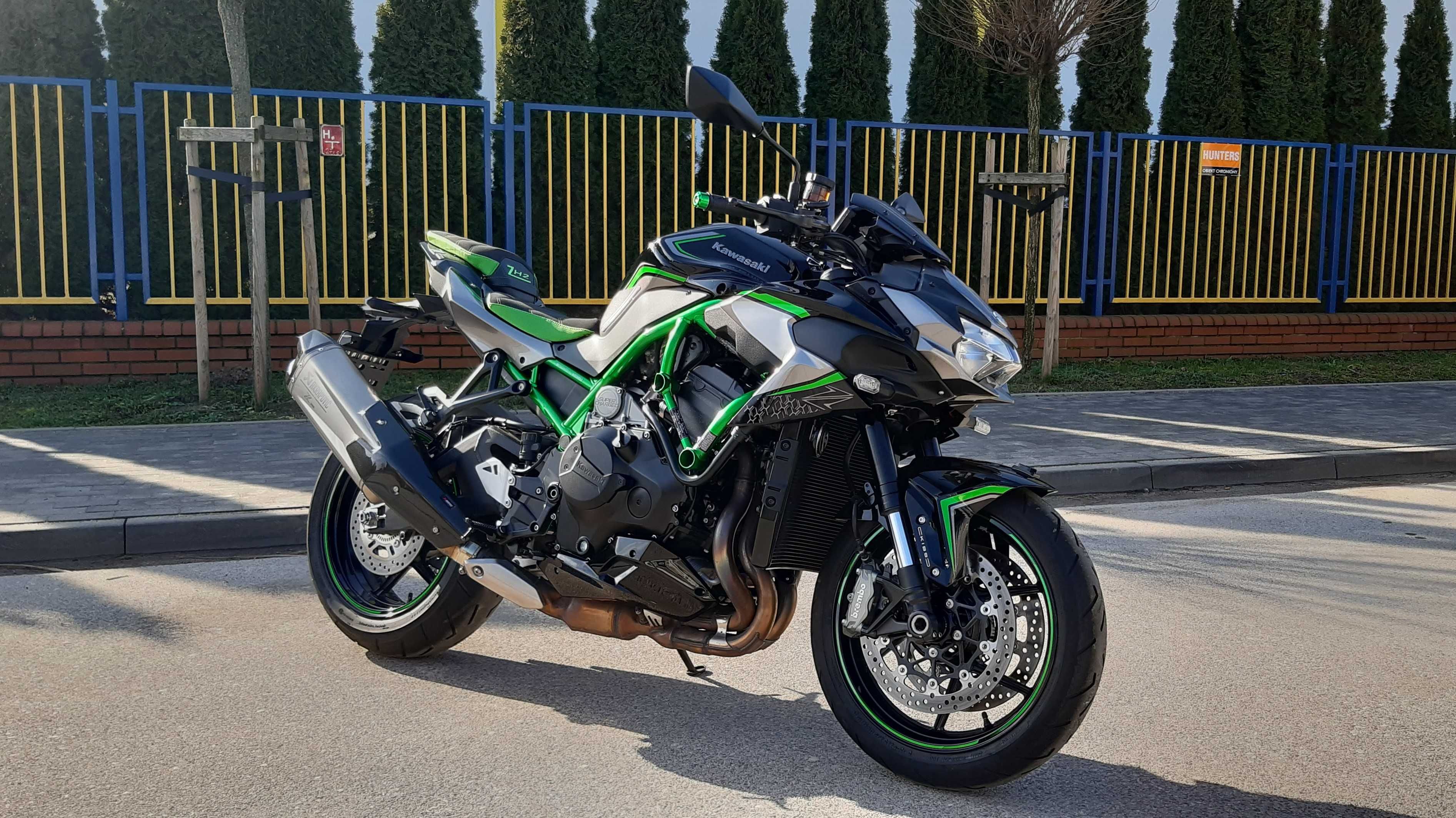 Kawasaki Z-H2 ZH2 Z H2 Akrapovic