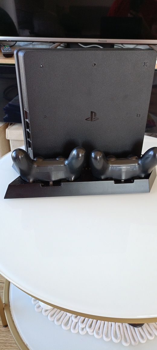 Konsola Play Station 4