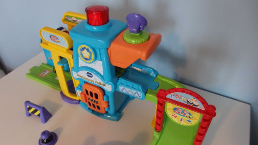 Vtech Tut Tut autka posterunek policji garaż 61073