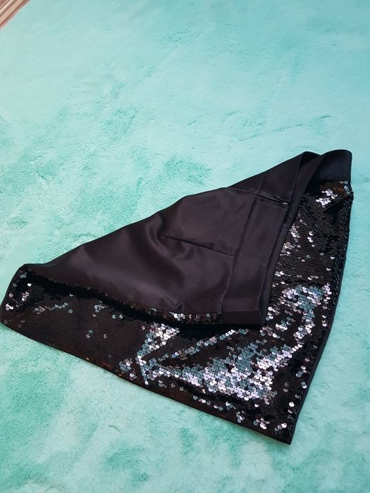 Czarna spódnica z cekinami marki ORSAY rozm. 38