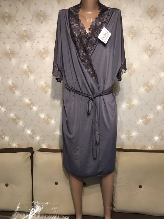 Комплект нижньої білизни / нічна сорочка і халат