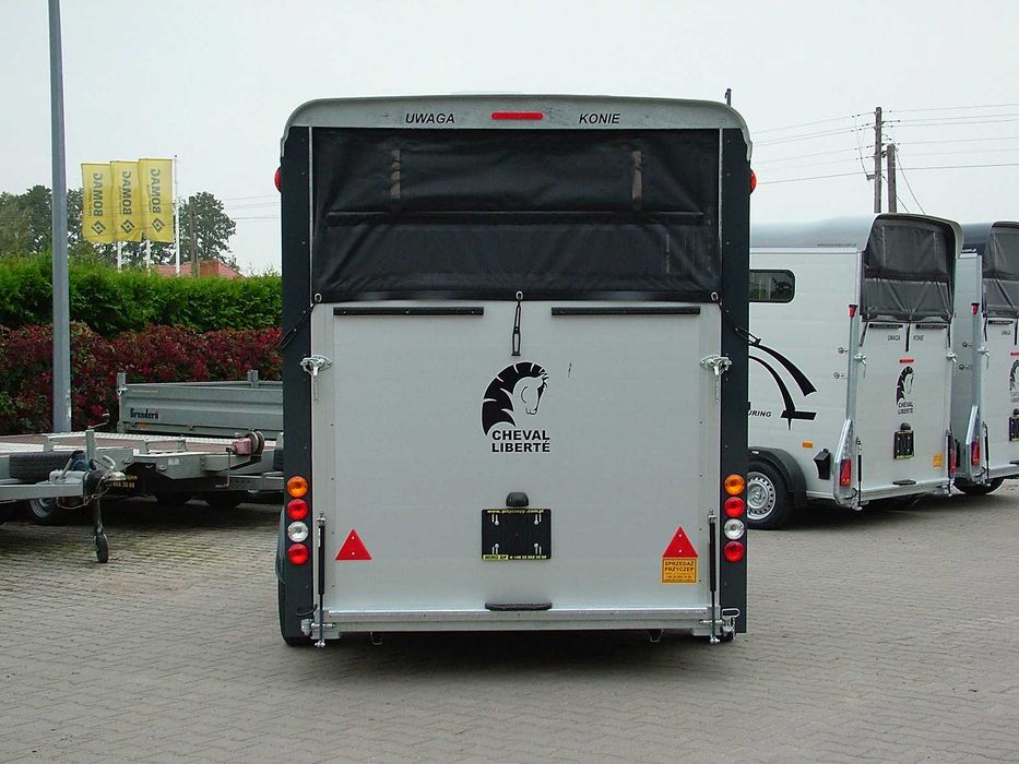 Przyczepa do koni, Trzykonna Aluminiowa