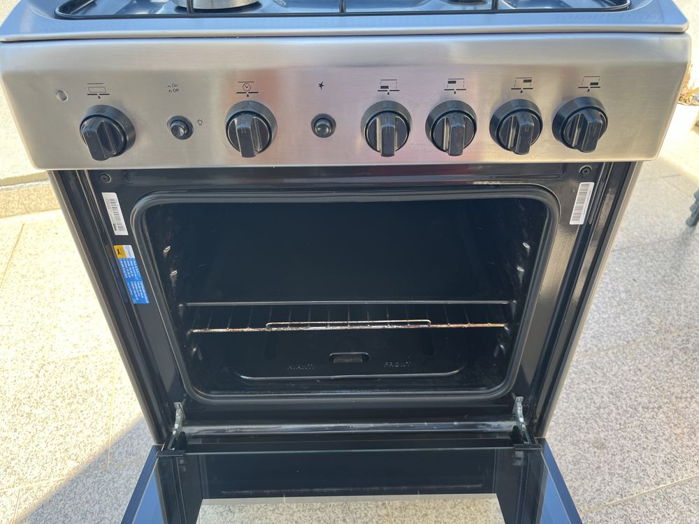 Fogão Indesit / Gás Butano (bom estado)