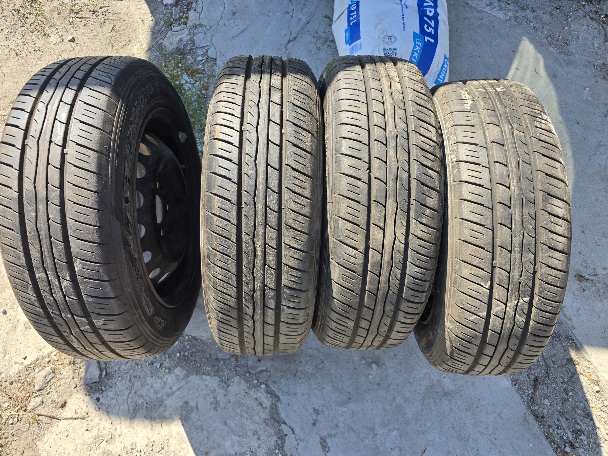 Opony Dunlop z felgami