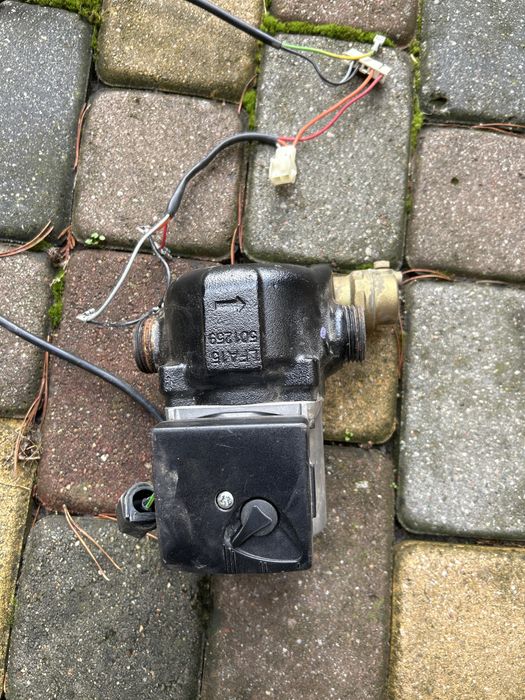 Pompa Grundfos Immergas Zeus Victrix