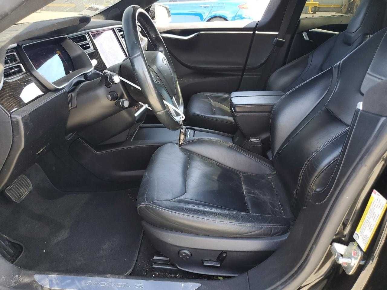 Tesla Model S 2016