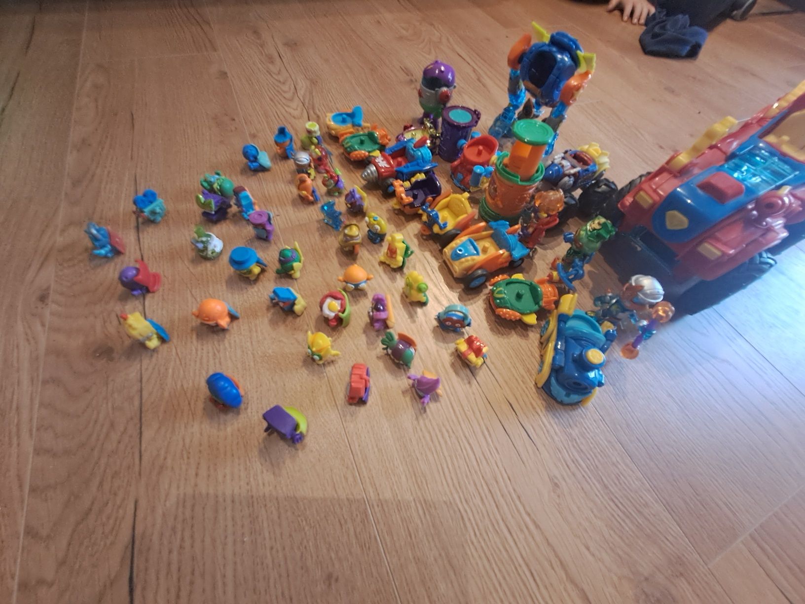 Super Zinx super things pojazdy figurki sklep 1100 zł