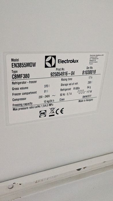 Холодильник Electrolux