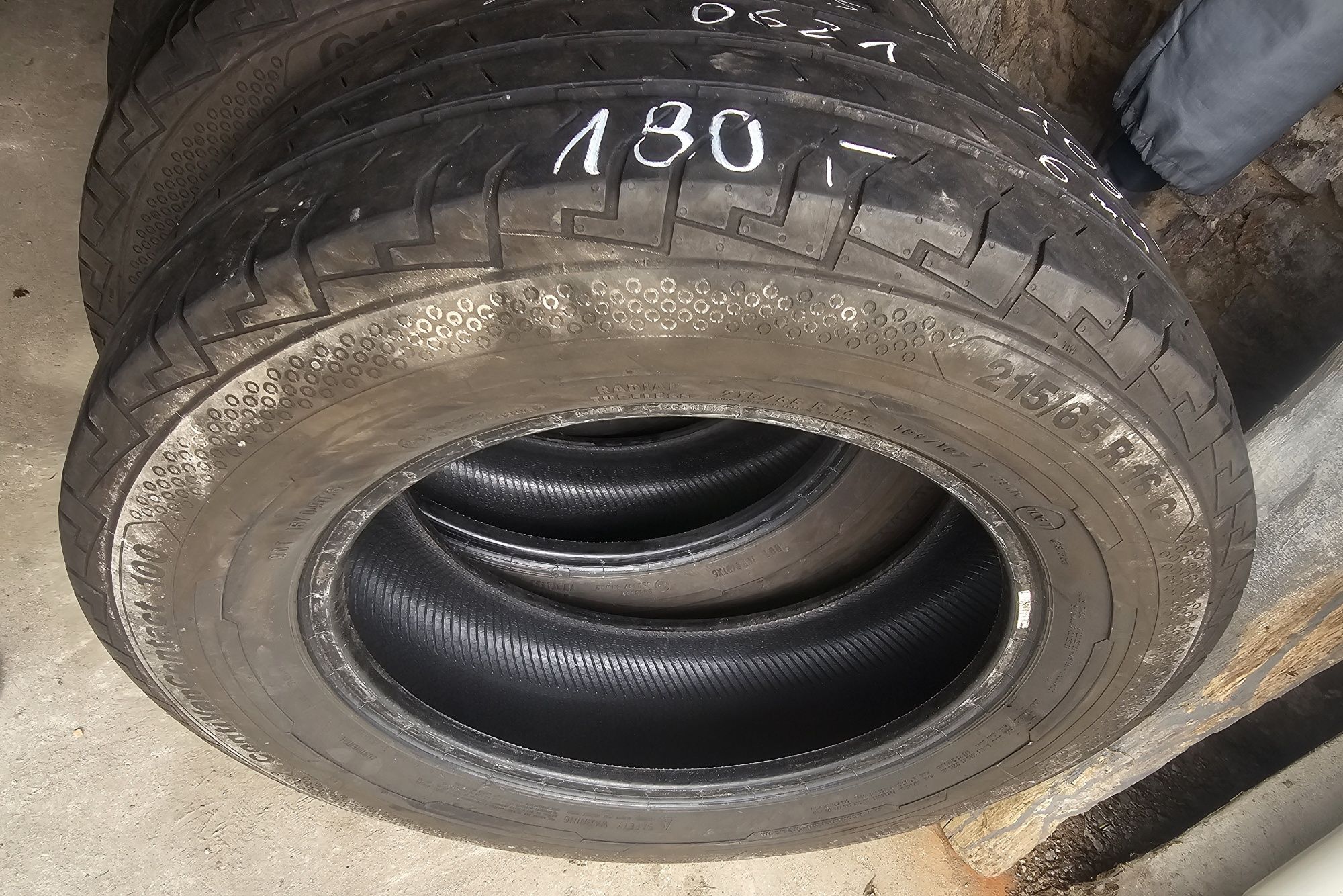 215/65R16C Continental Conti Van Contact 100 Lato