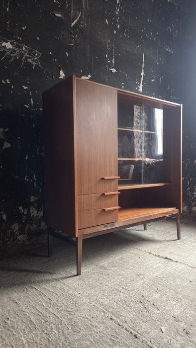 Biblioteczka witryna Mezulanik vintage design Czechosłowacja