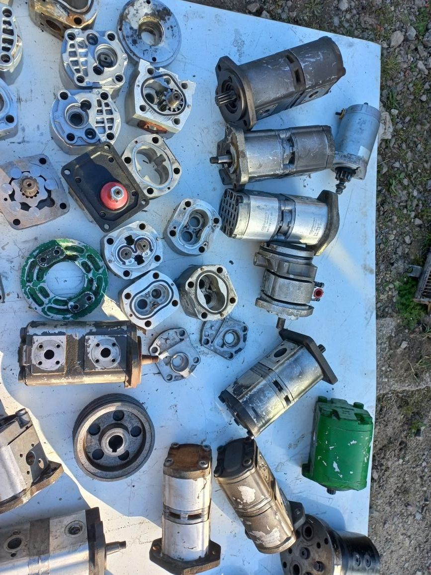 Pompy hydrauliczne,rozdzielacze,wymiennik ciepła, chłodniczka oleju,BOSCH,REXROTH,SAUER SUNDSTRAND,MAILLEUX 087501500,5 1518222293,775,620,619,548,221,604 AL175363