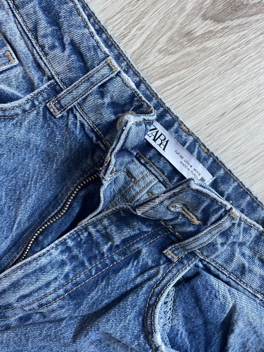 Spodnie z dziurami Zara