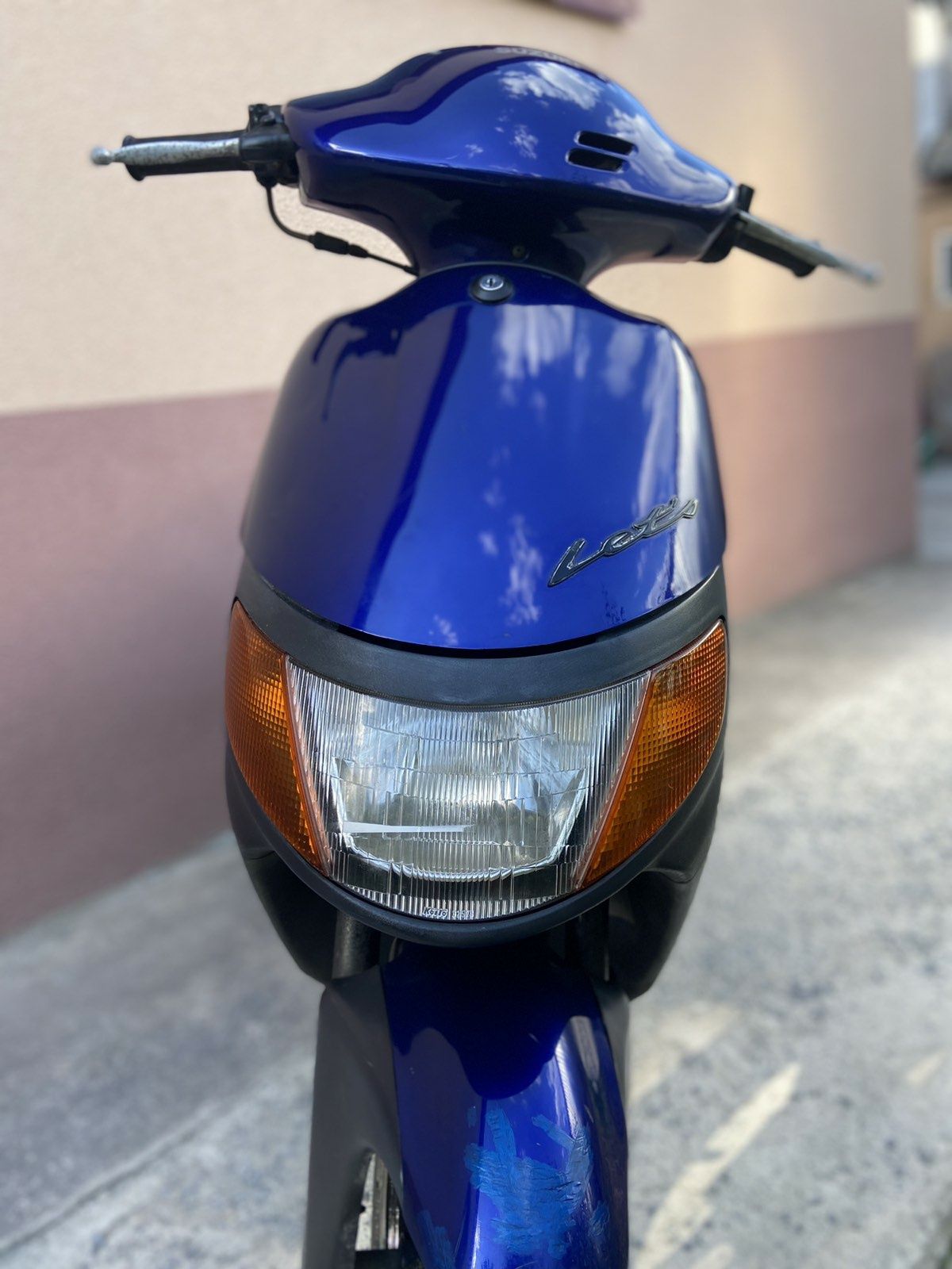 Suzuki lets 1 з контейнера скутер