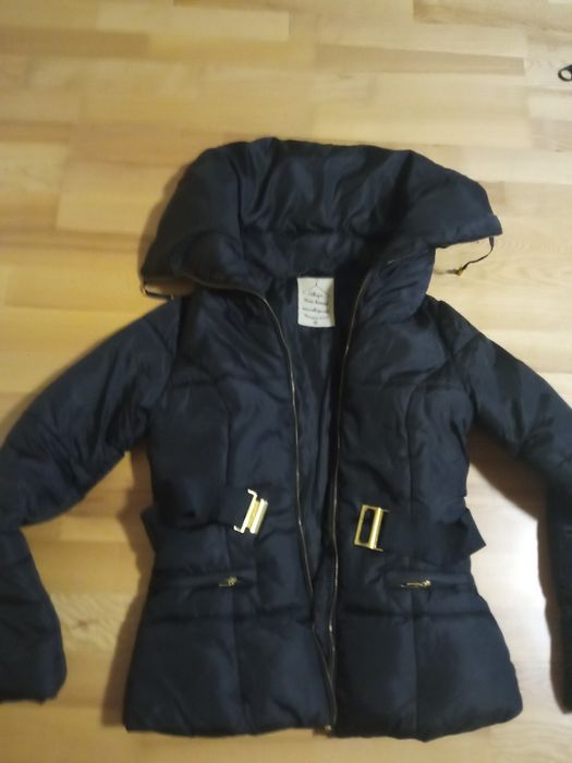Продам женскую зимнюю куртку Calioppe.Оригинал